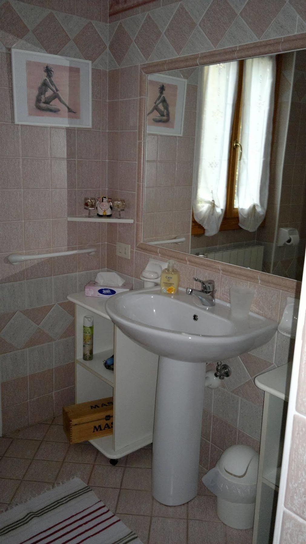 Lo Scoiattolo e la Noce Bed and Breakfast Stresa Esterno foto