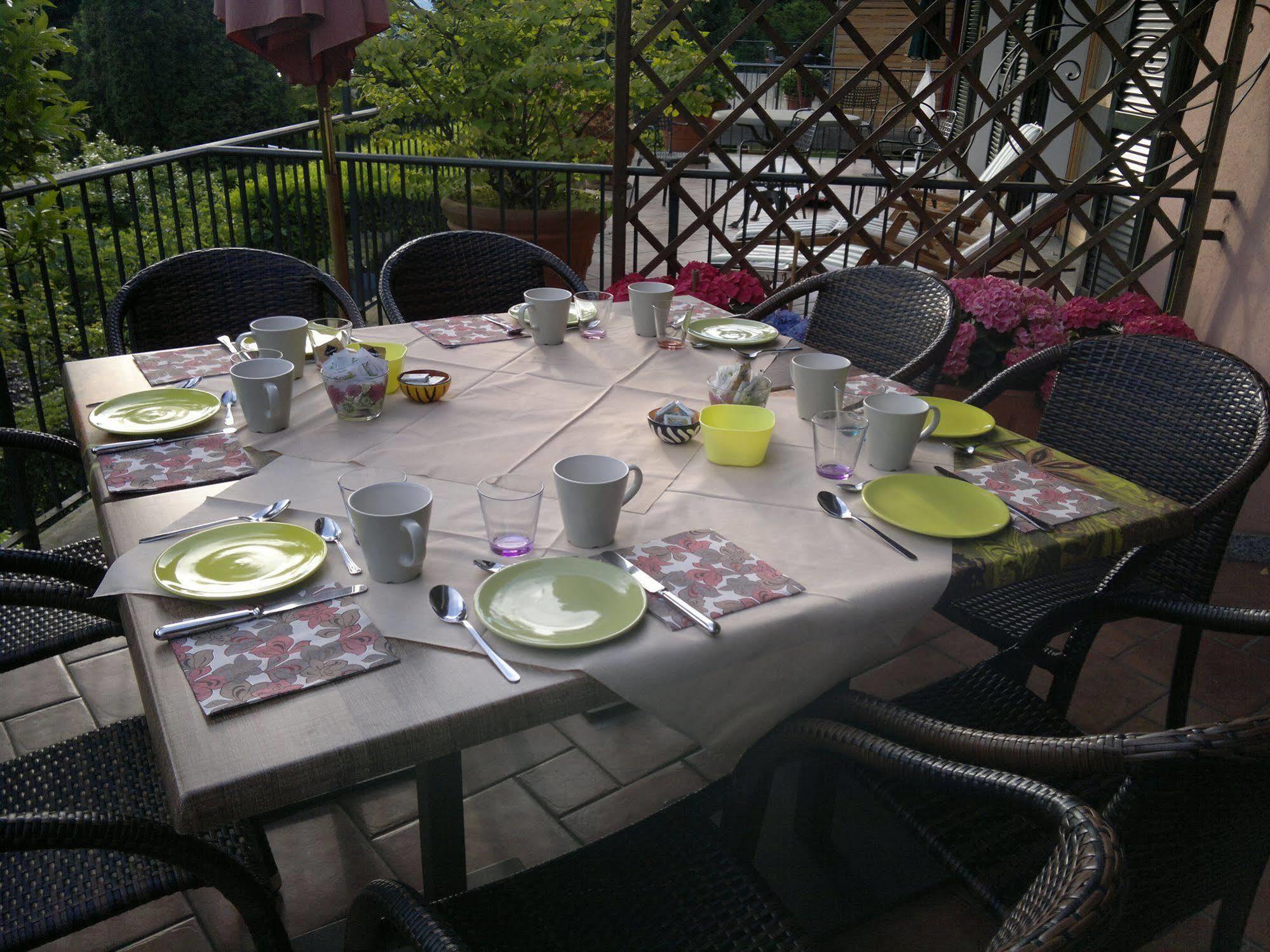 Lo Scoiattolo e la Noce Bed and Breakfast Stresa Esterno foto