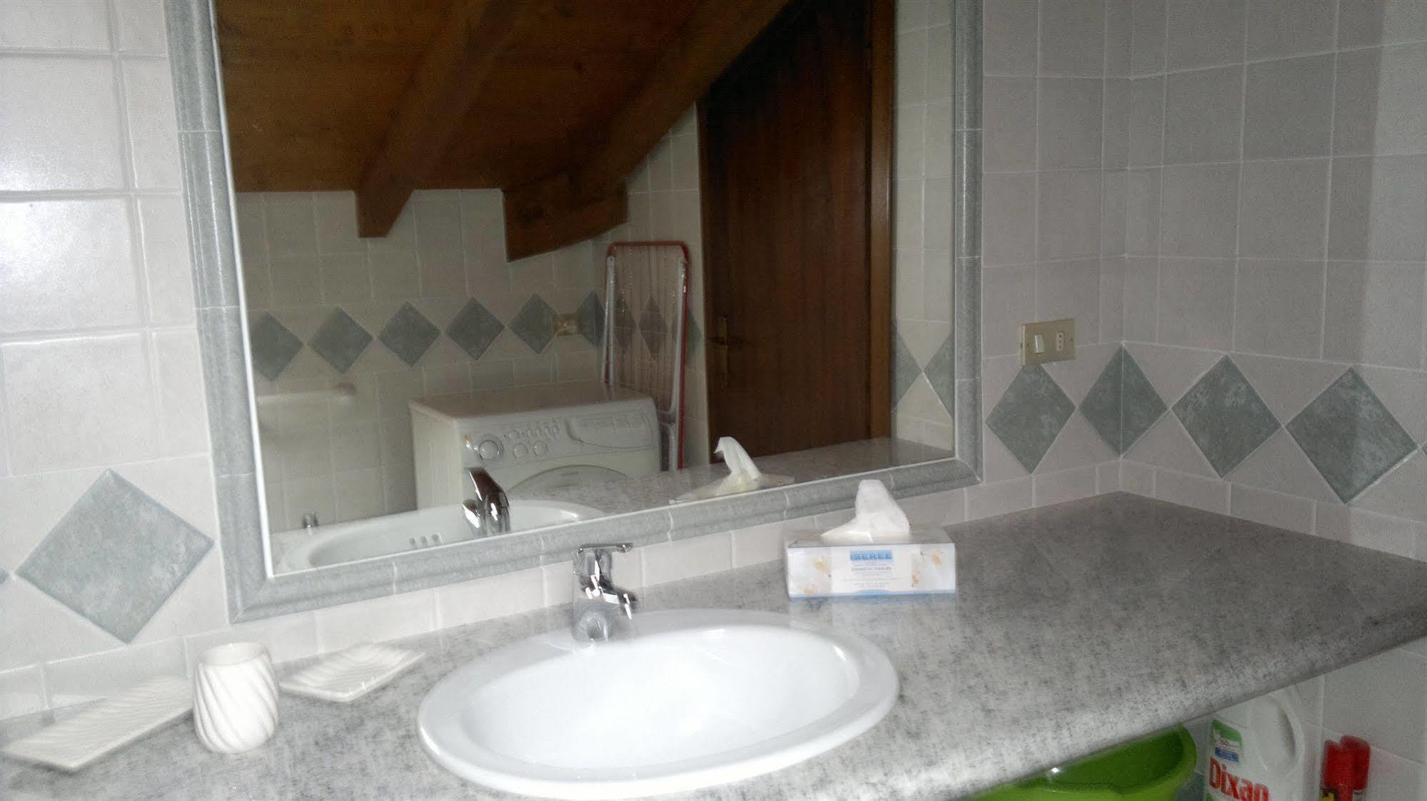 Lo Scoiattolo e la Noce Bed and Breakfast Stresa Esterno foto